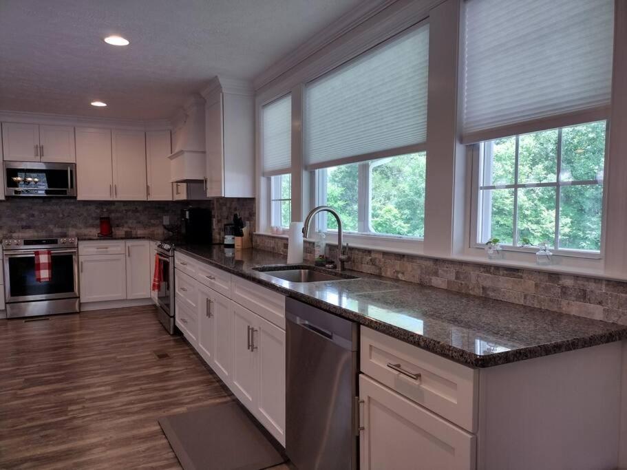 Backwoods Family Getaway! 3 Bedroom House! Yanceyville Exteriör bild