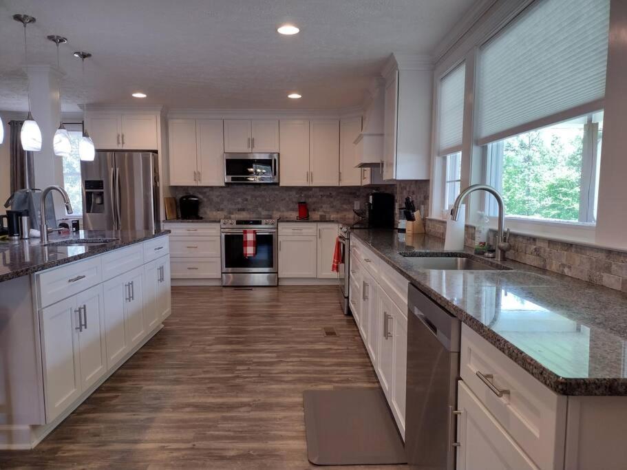 Backwoods Family Getaway! 3 Bedroom House! Yanceyville Exteriör bild